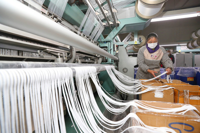 南通“重點保障企業(yè)”轉型記 彈性織帶如何支撐口罩生產